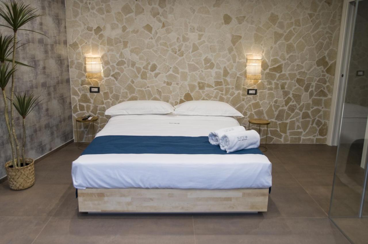 Suite 18 Luxury Apartments Bari Exterior photo