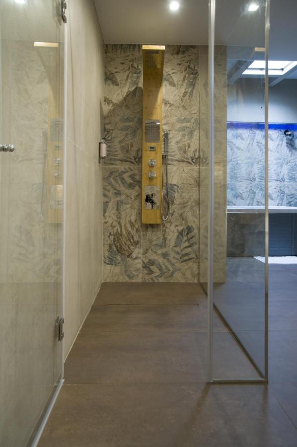 Suite 18 Luxury Apartments Bari Exterior photo