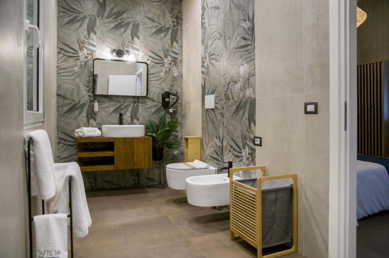 Suite 18 Luxury Apartments Bari Exterior photo