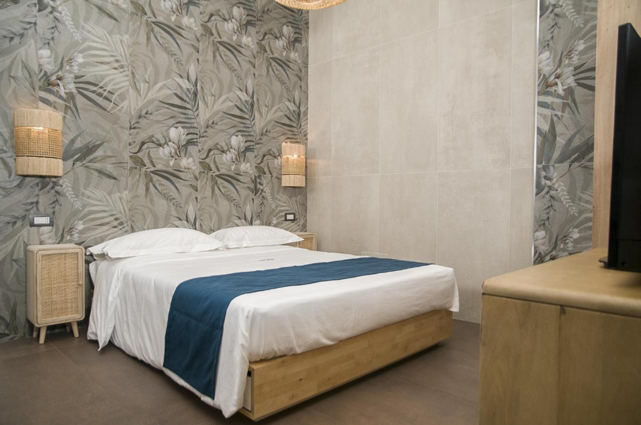 Suite 18 Luxury Apartments Bari Exterior photo