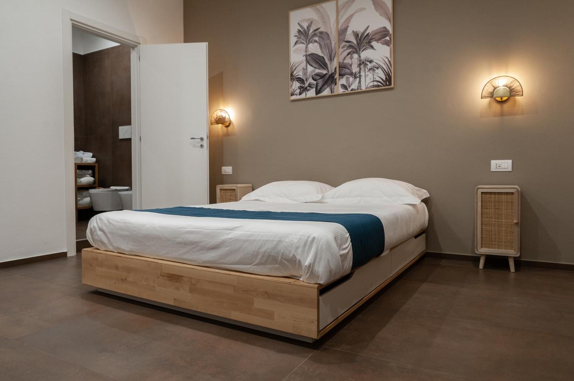 Suite 18 Luxury Apartments Bari Exterior photo